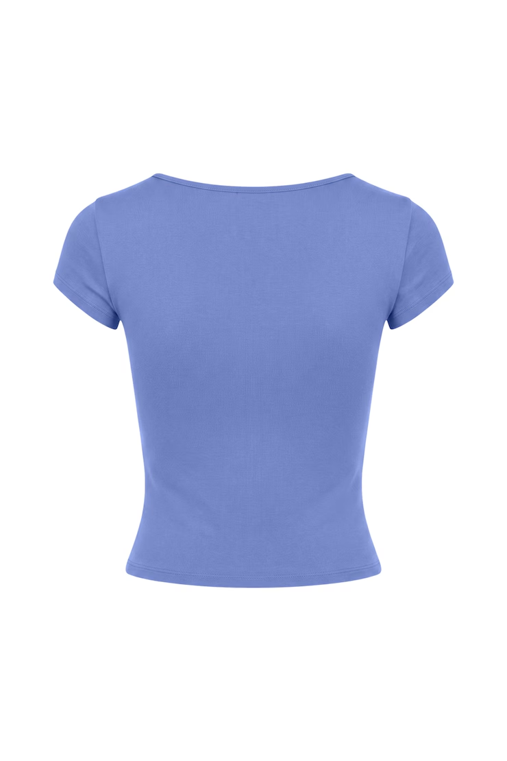 Sleek Sweetheart T-Shirt - Image 7