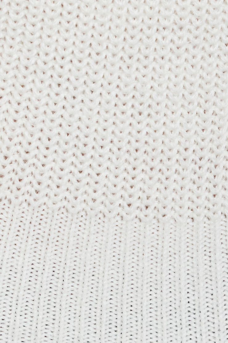 Rylie Supersoft V-Neck Top - Image 4