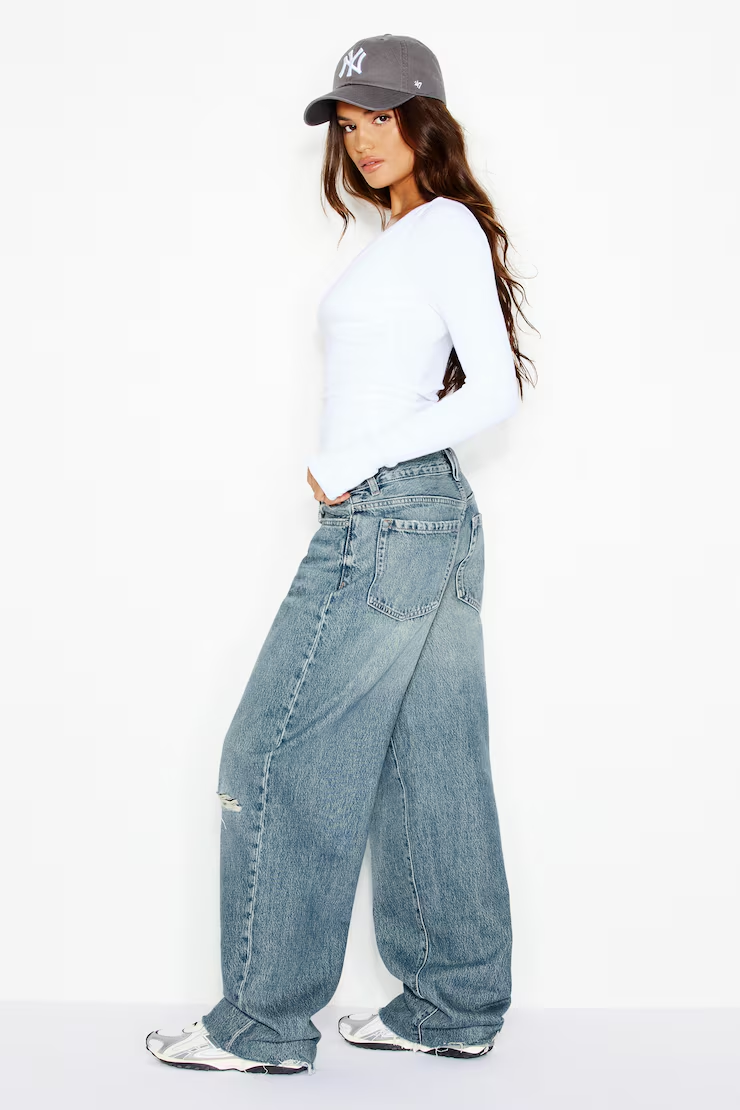 Low Rise Baggy Jeans - Image 4