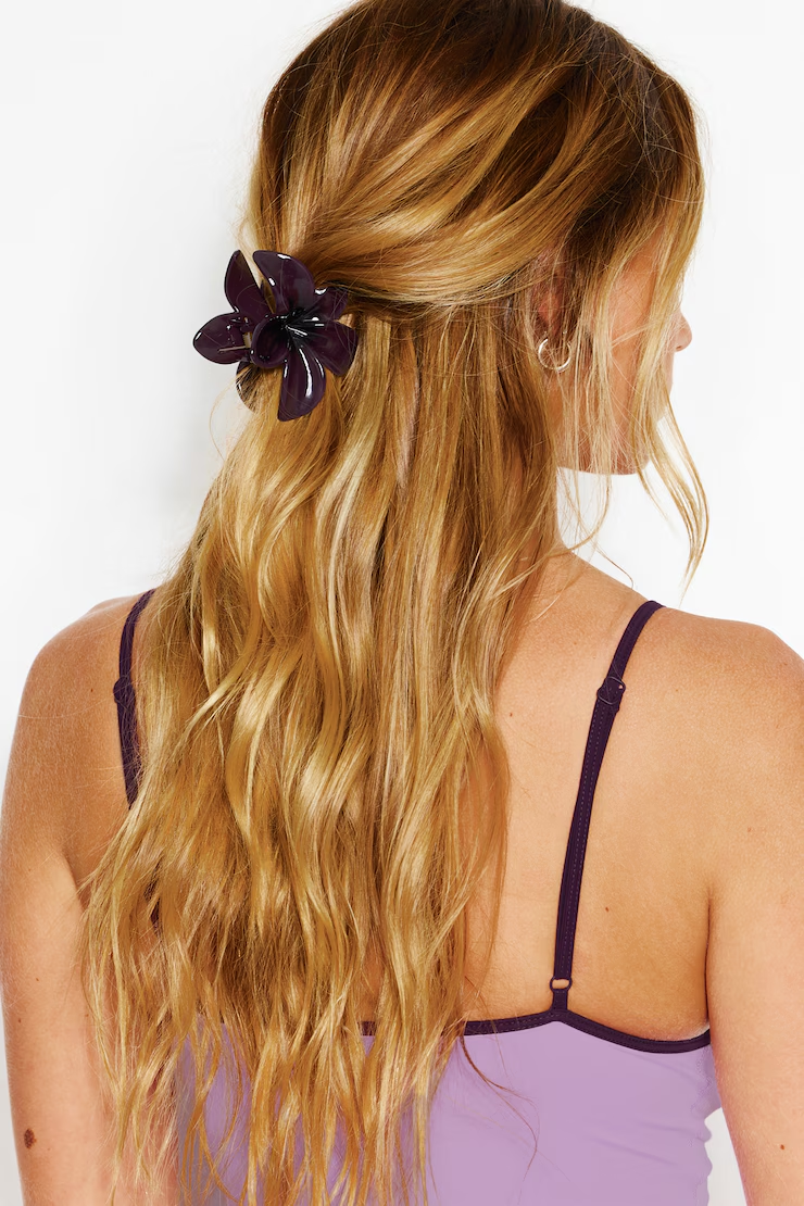 Alternative view of Flower Hair Claw