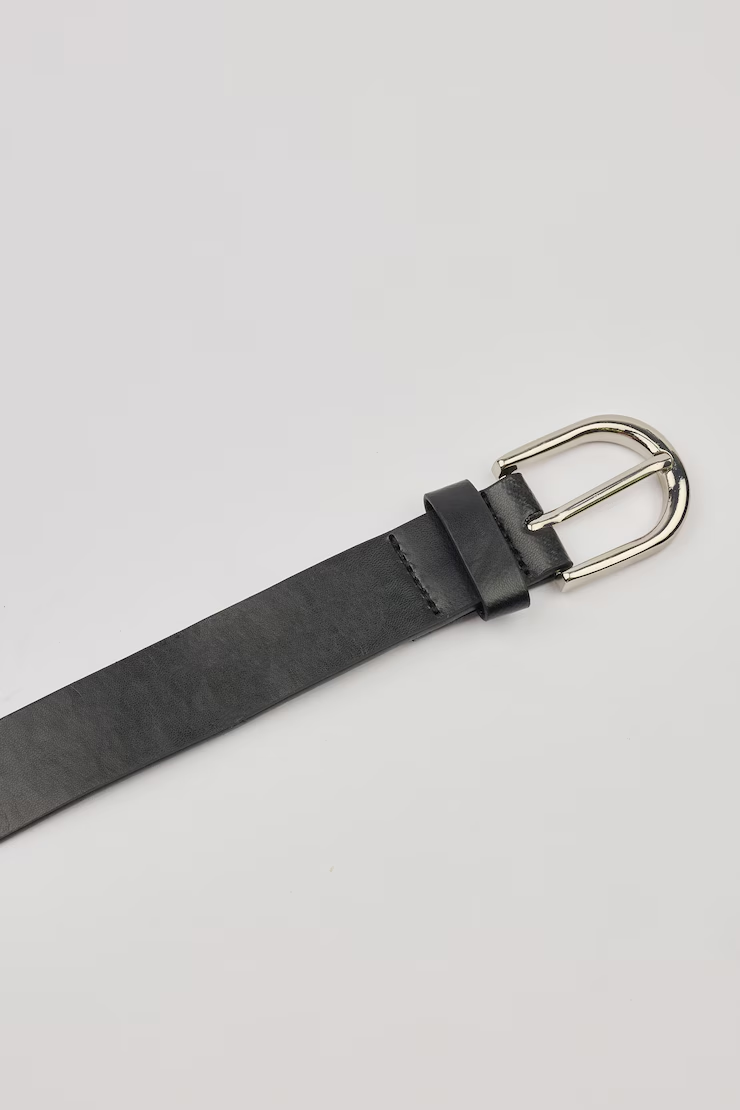 U Buckle Classic Belt - Image 4